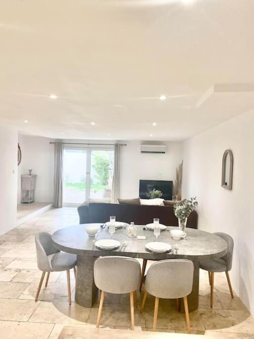 Maison Avec Jardin Et 3 Petits Chats , Proche Du Chateau Lacoste Le Puy-Sainte-Reparade Ngoại thất bức ảnh