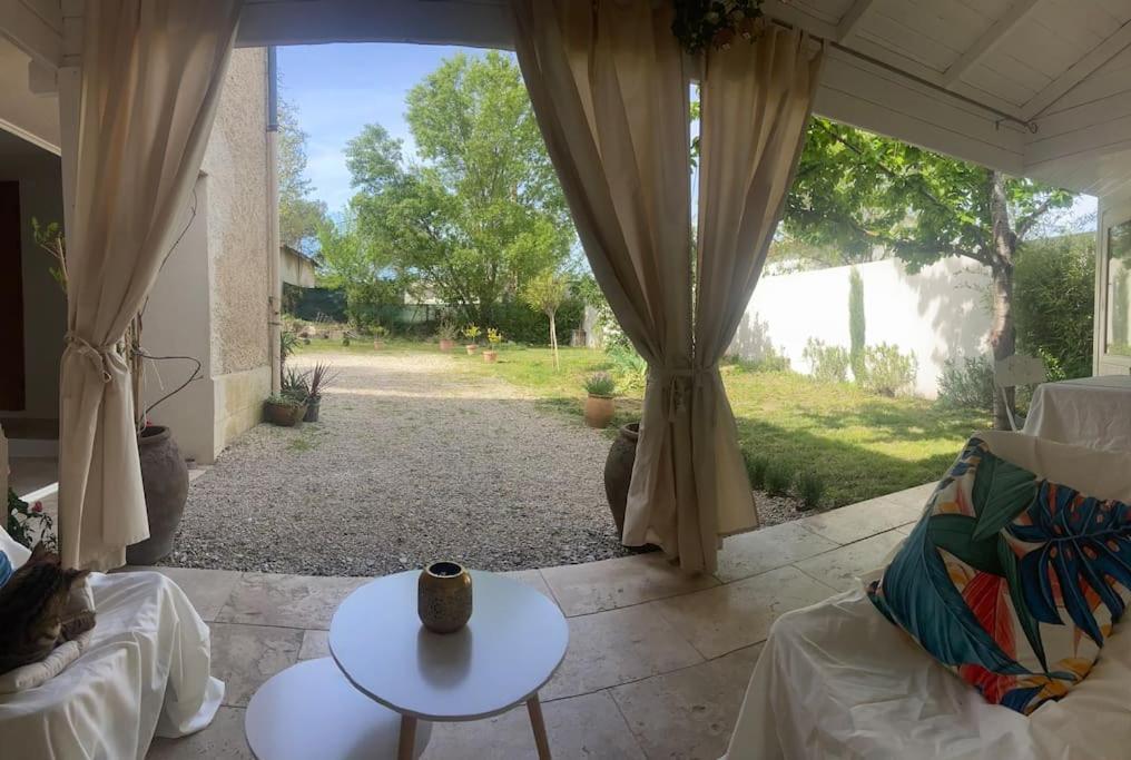 Maison Avec Jardin Et 3 Petits Chats , Proche Du Chateau Lacoste Le Puy-Sainte-Reparade Ngoại thất bức ảnh